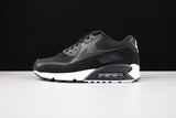 Nike Air Max 90 Essential Sneaker