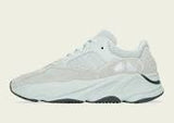 Adidas Yeezy BOOST 700 Salt Sneaker